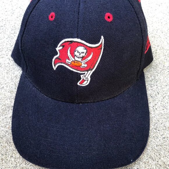 Vintage REEBOK Tampa Bay Buccaneers Hat Men's Adjustable Cap NFL Football Black​ - Picture 2 of 6